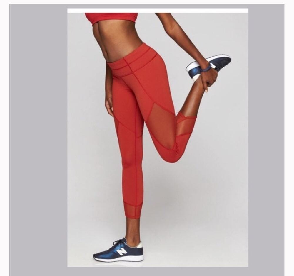 Athleta aura sonar mesh rust capri leggings size small